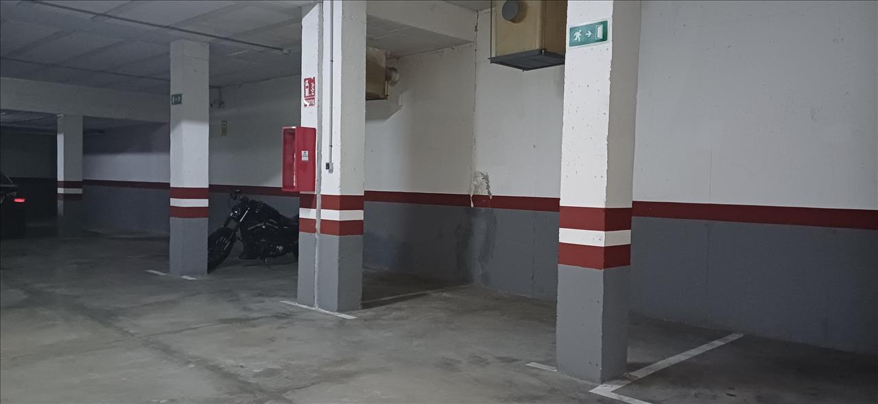 Parking en venta en Burguillos Sevilla Número 1