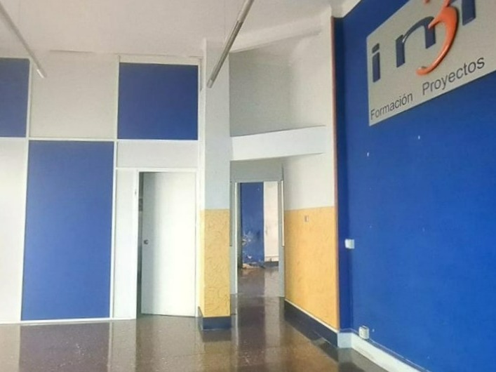 Local en venta en Martorell Barcelona Número 0