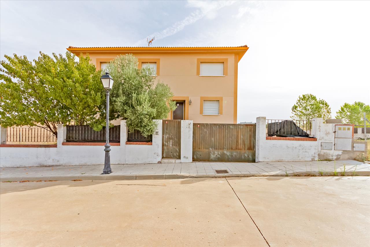 Casa en venta en Torrejón del Rey Guadalajara Número 0