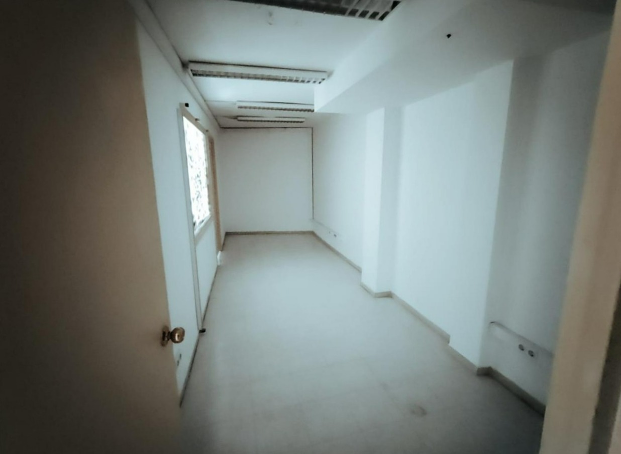 Local en venta en Santa Perpètua de Mogoda Barcelona Número 5