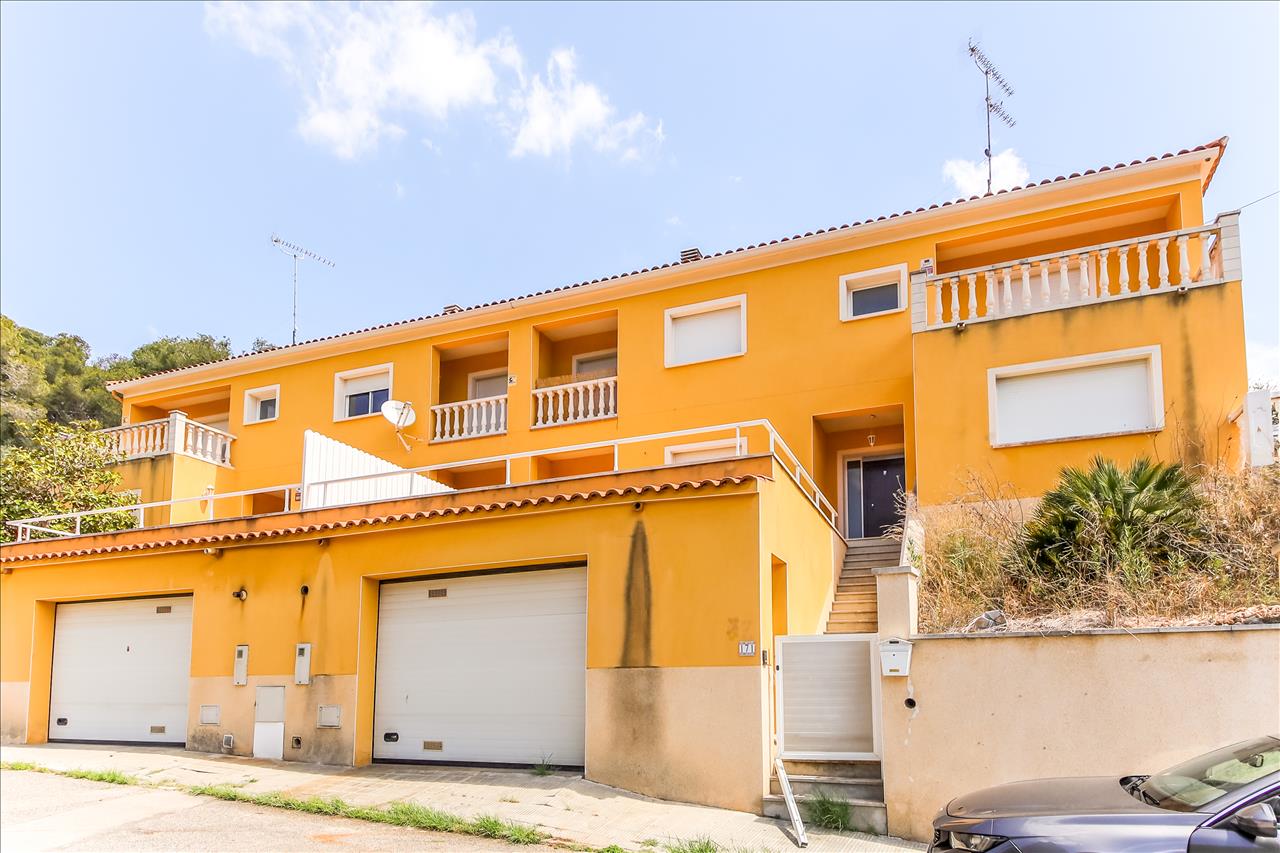 Casa en venta en Cunit Tarragona Número 18