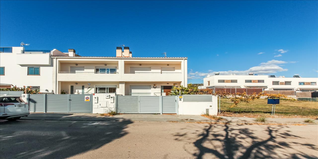 Casa en venta en Cunit Tarragona Número 18