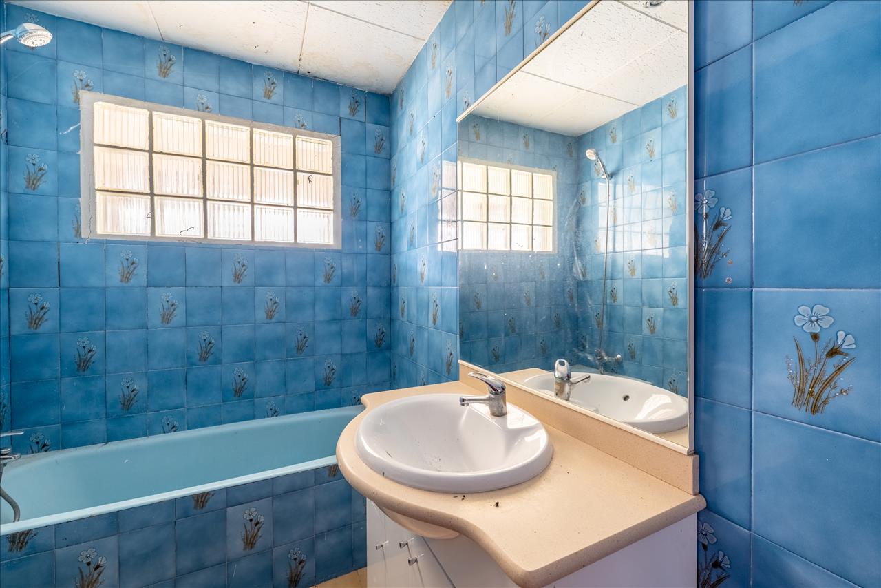 Casa en venta en Vallirana Barcelona Número 14