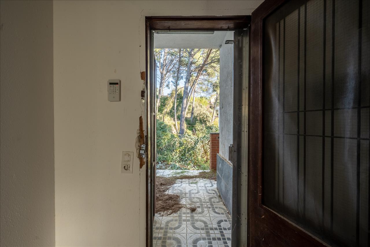 Casa en venta en Vallirana Barcelona Número 10