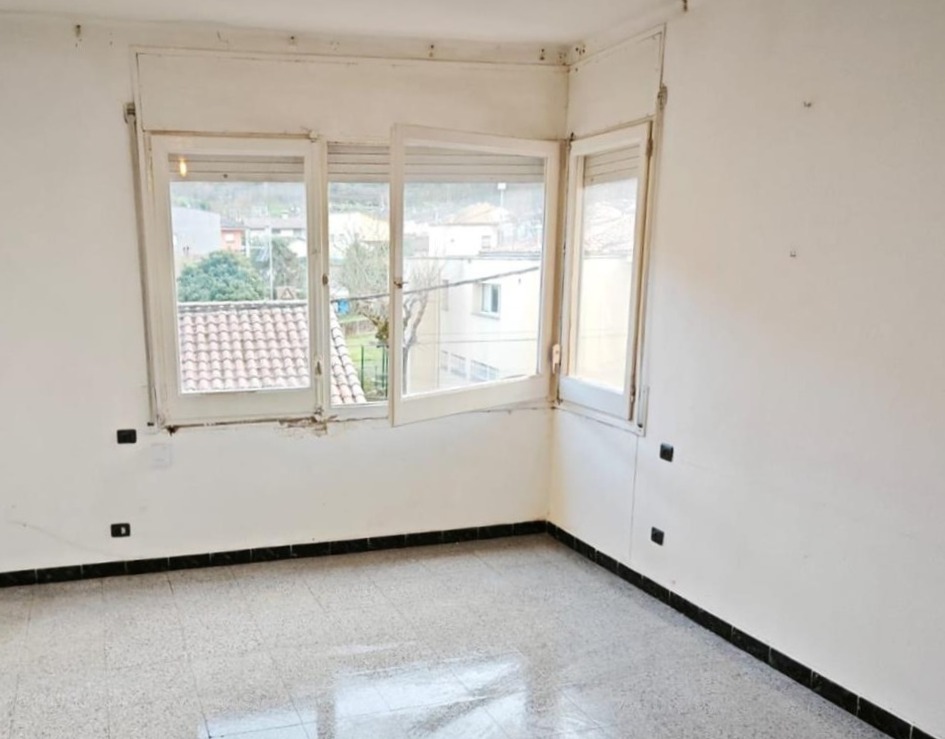 Piso en venta en Sant Joan les Fonts Girona Número 1