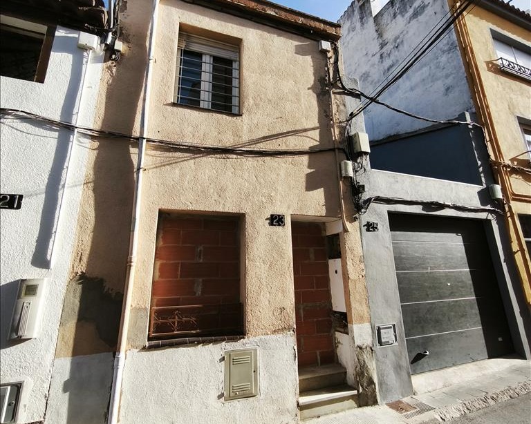 Casa en venta en Cassà de la Selva Girona Número 0