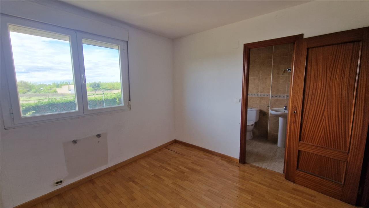 Casa en venta en Villasabariego León Número 4