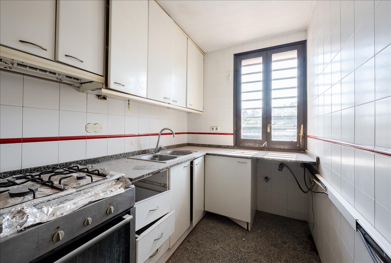 Piso en venta en Vallirana Barcelona Número 16