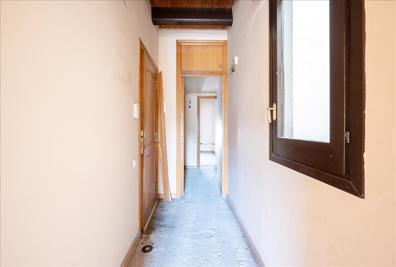 Piso en venta en Vallirana Barcelona Número 13