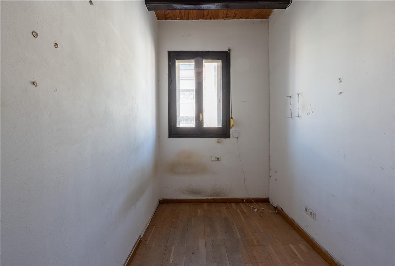 Piso en venta en Vallirana Barcelona Número 12