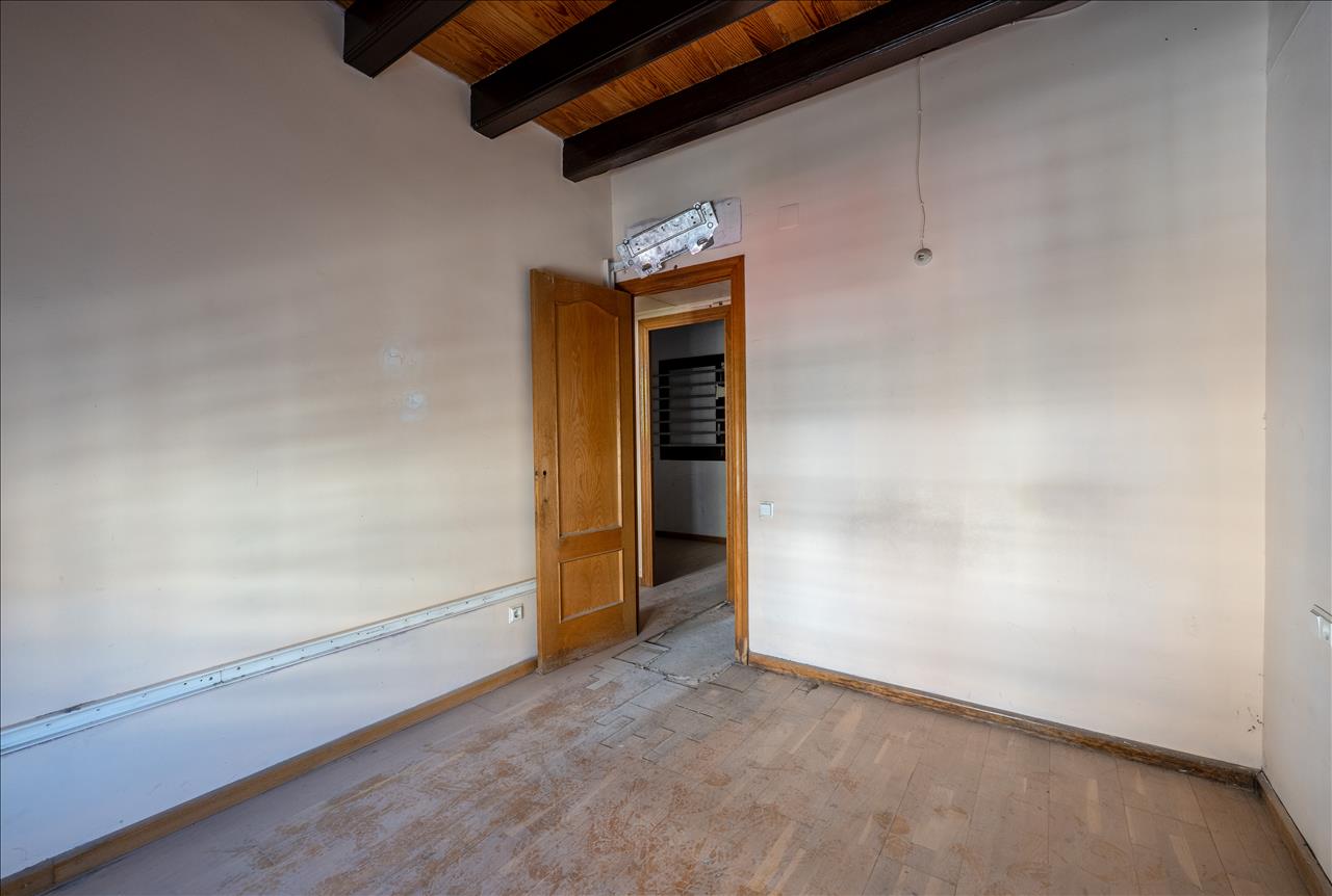 Piso en venta en Vallirana Barcelona Número 6
