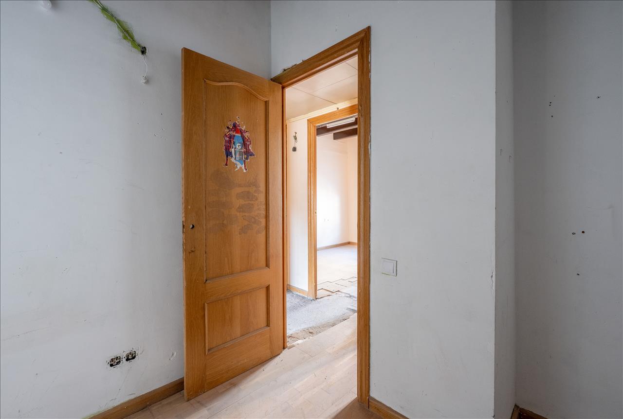 Piso en venta en Vallirana Barcelona Número 10