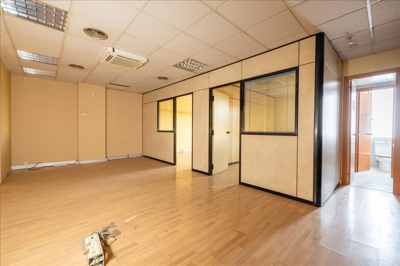 Oficina en venta en Reus Tarragona Número 1