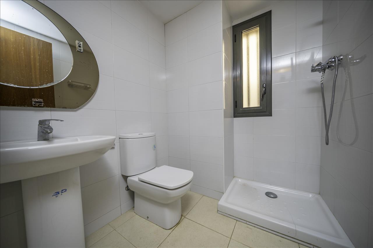 Piso en venta en Olot Girona Número 10