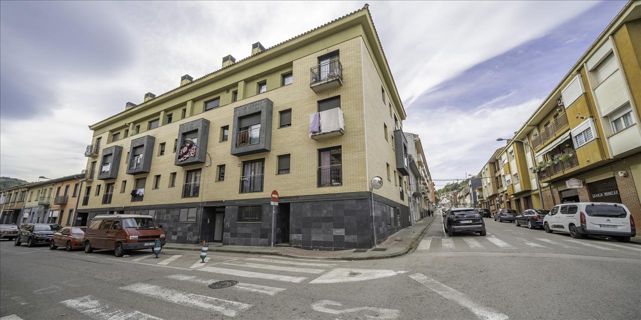 Piso en venta en Olot Girona Número 15