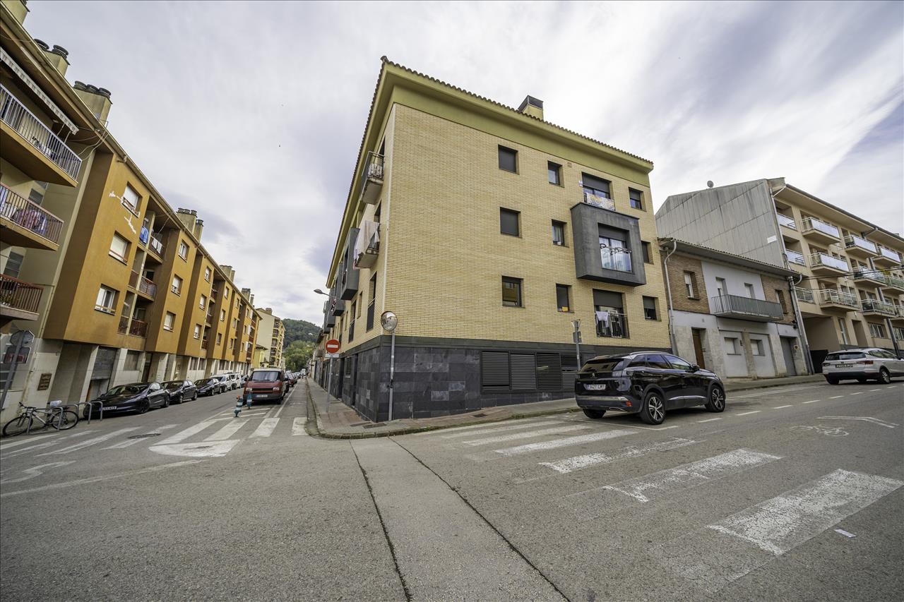 Piso en venta en Olot Girona Número 16