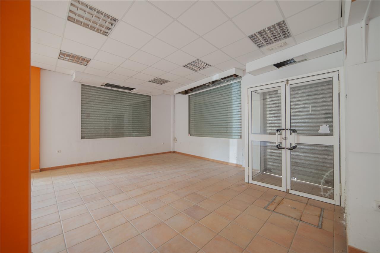 Local en venta en Burguillos Sevilla Número 7