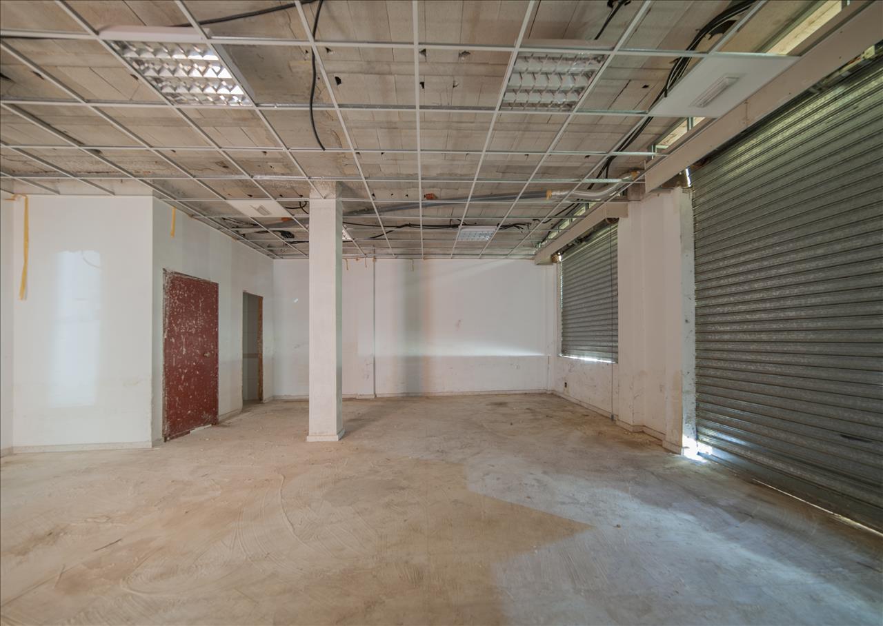 Local en venta en Burguillos Sevilla Número 10