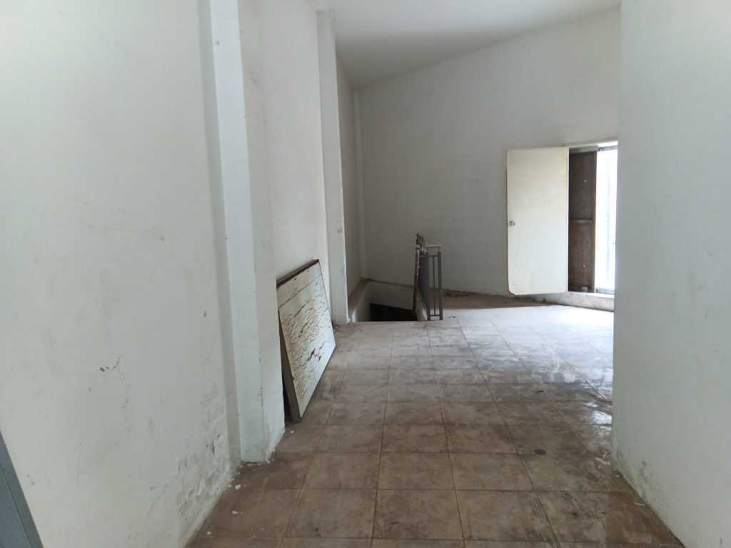 Local en venta en Montcada i Reixac Barcelona Número 4