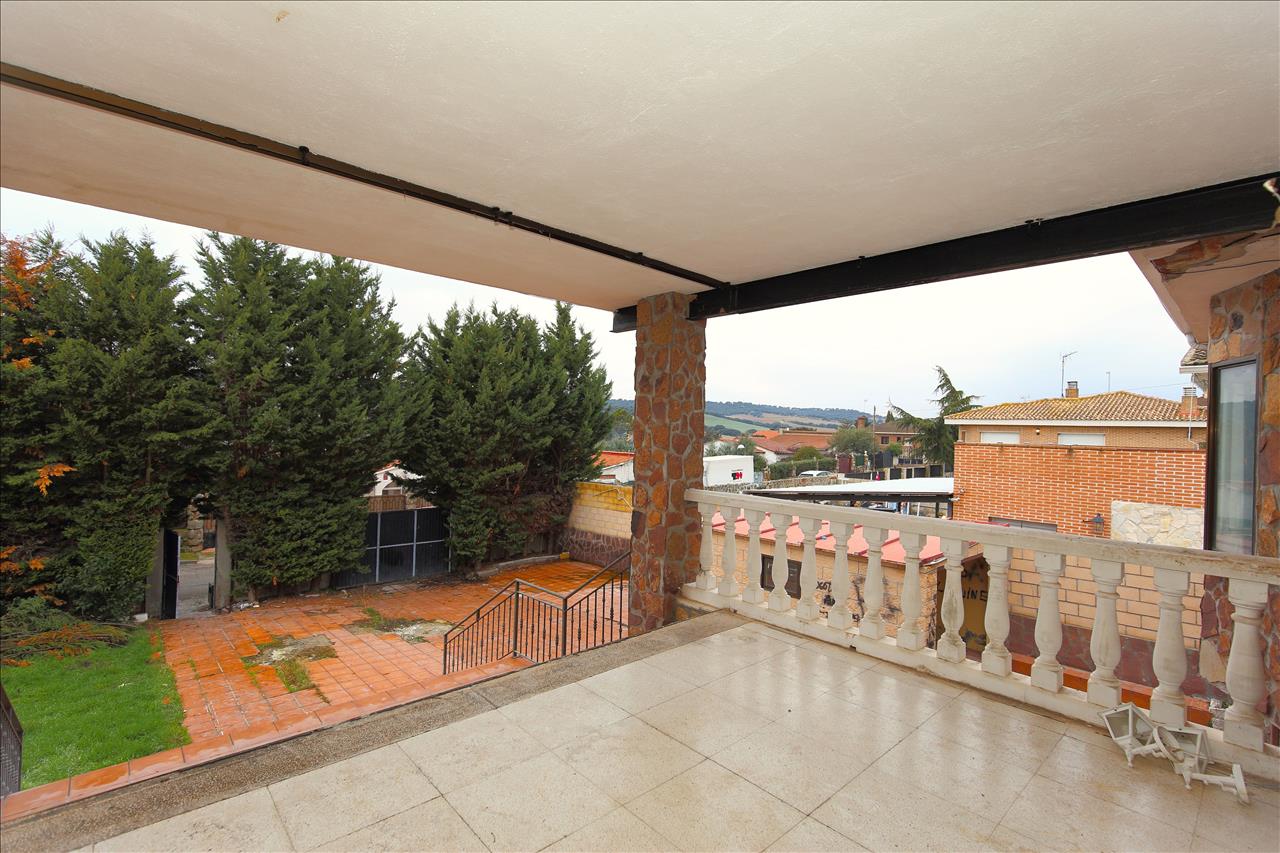 Casa en venta en Torrejón del Rey Guadalajara Número 0