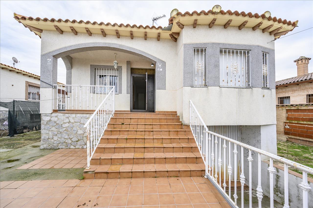 Casa en venta en Huecas Toledo Número 0