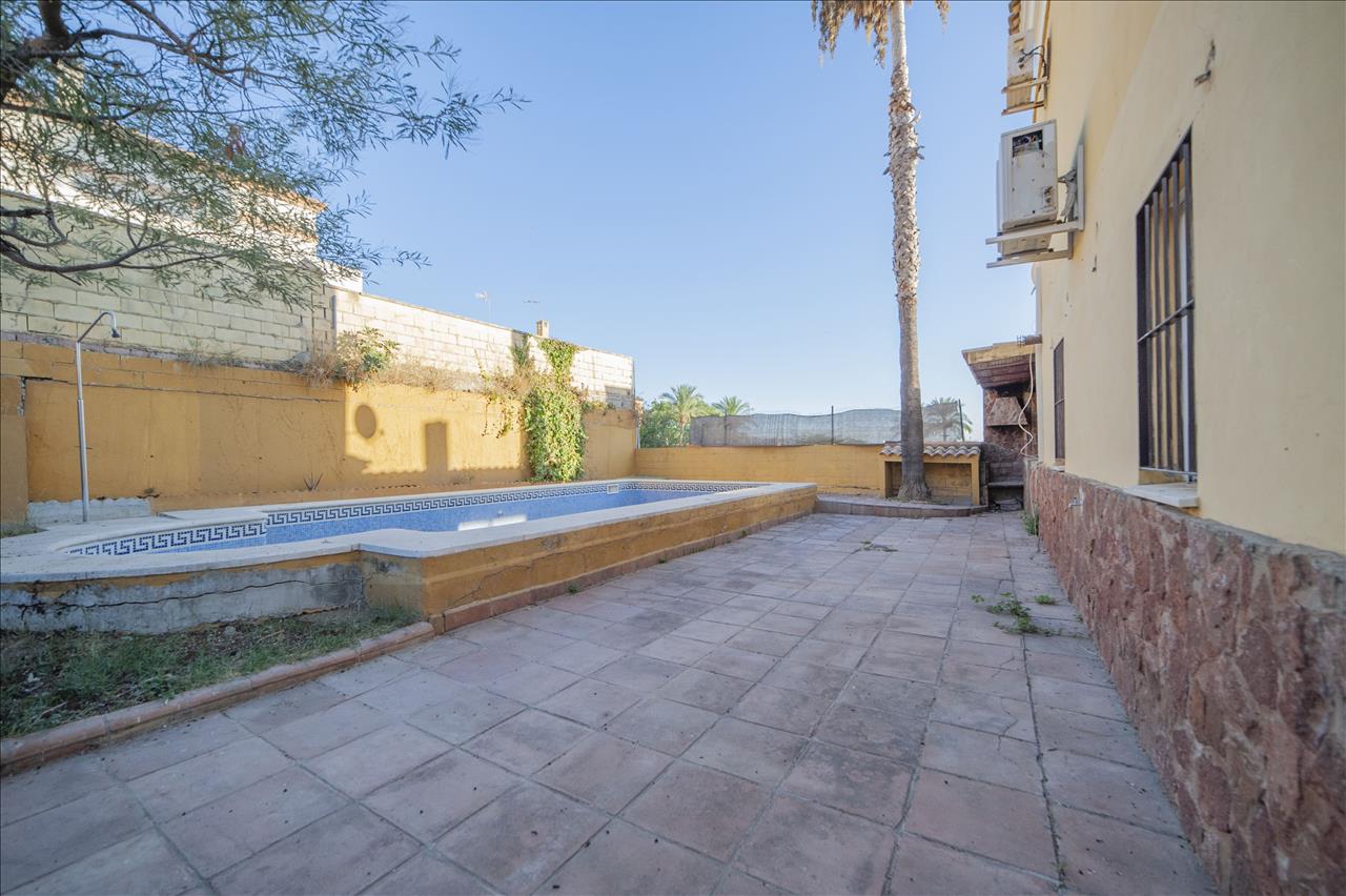 Casa en venta en Salteras Sevilla Número 0
