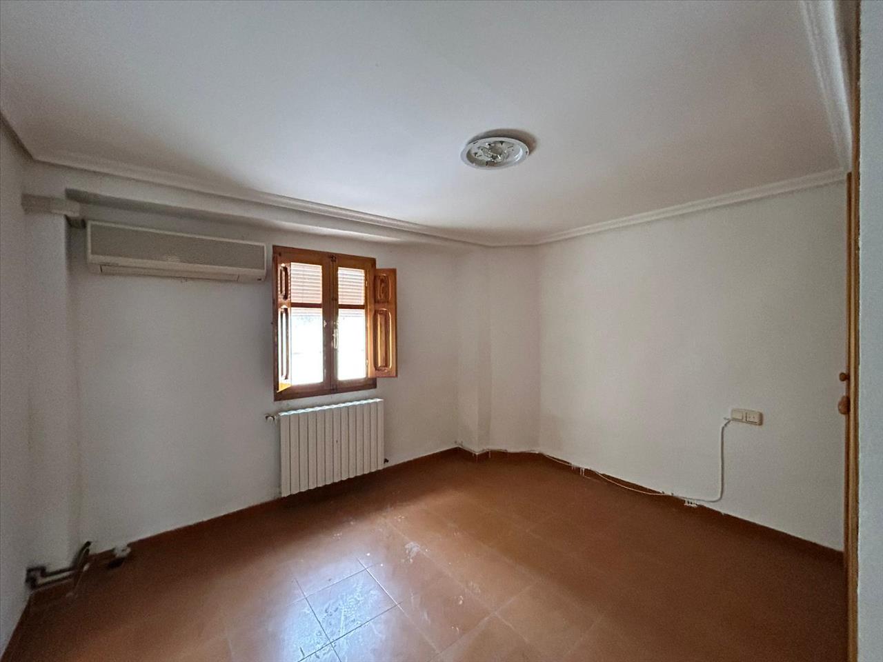 Casa en venta en Agullent Valencia Número 2