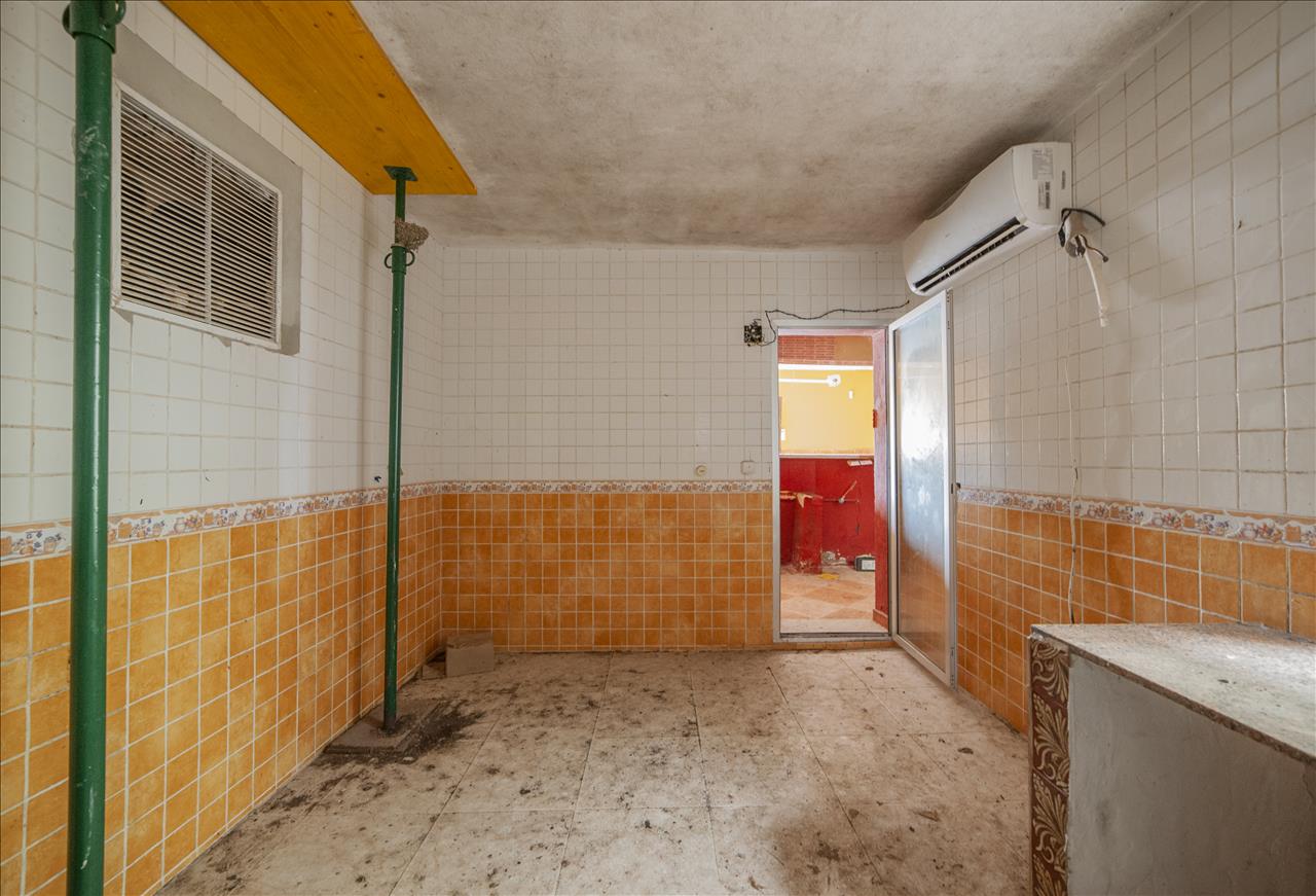 Casa en venta en Lora del Río Sevilla Número 18