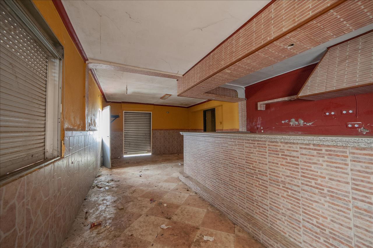 Casa en venta en Lora del Río Sevilla Número 13