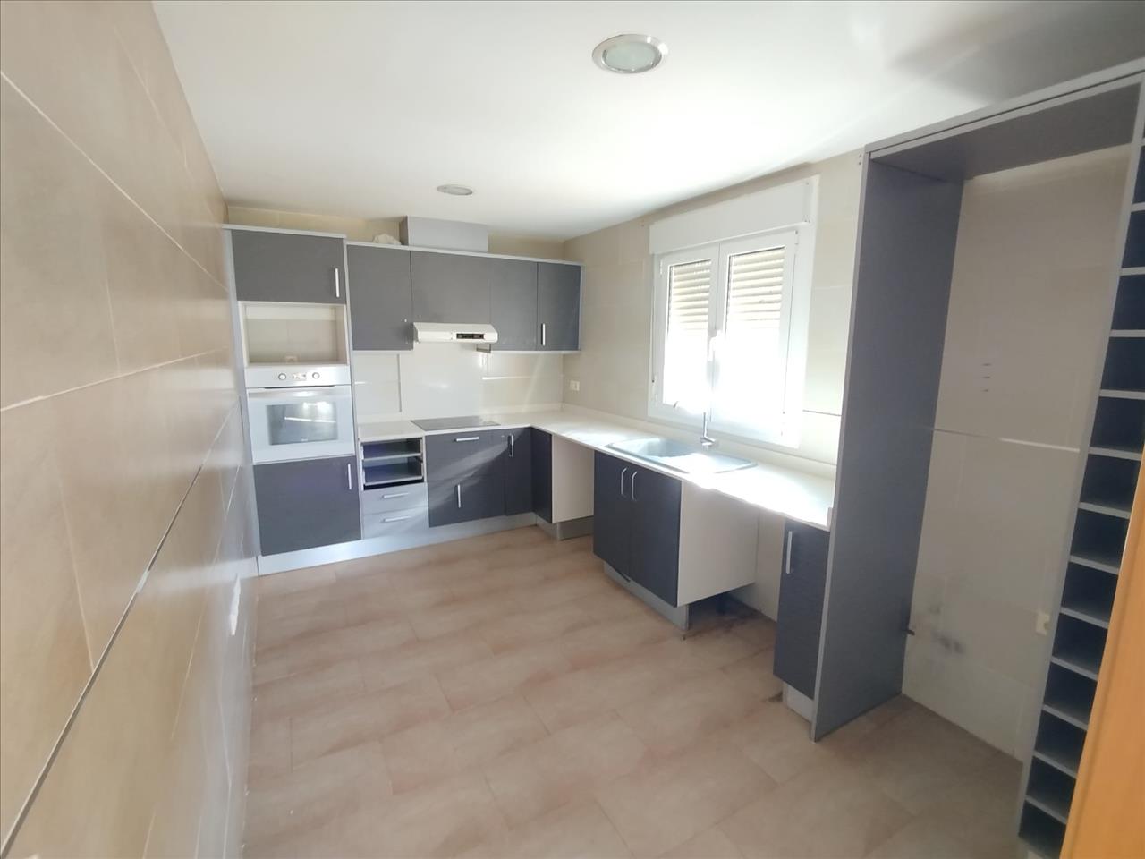 Casa en venta en Requena Valencia Número 8