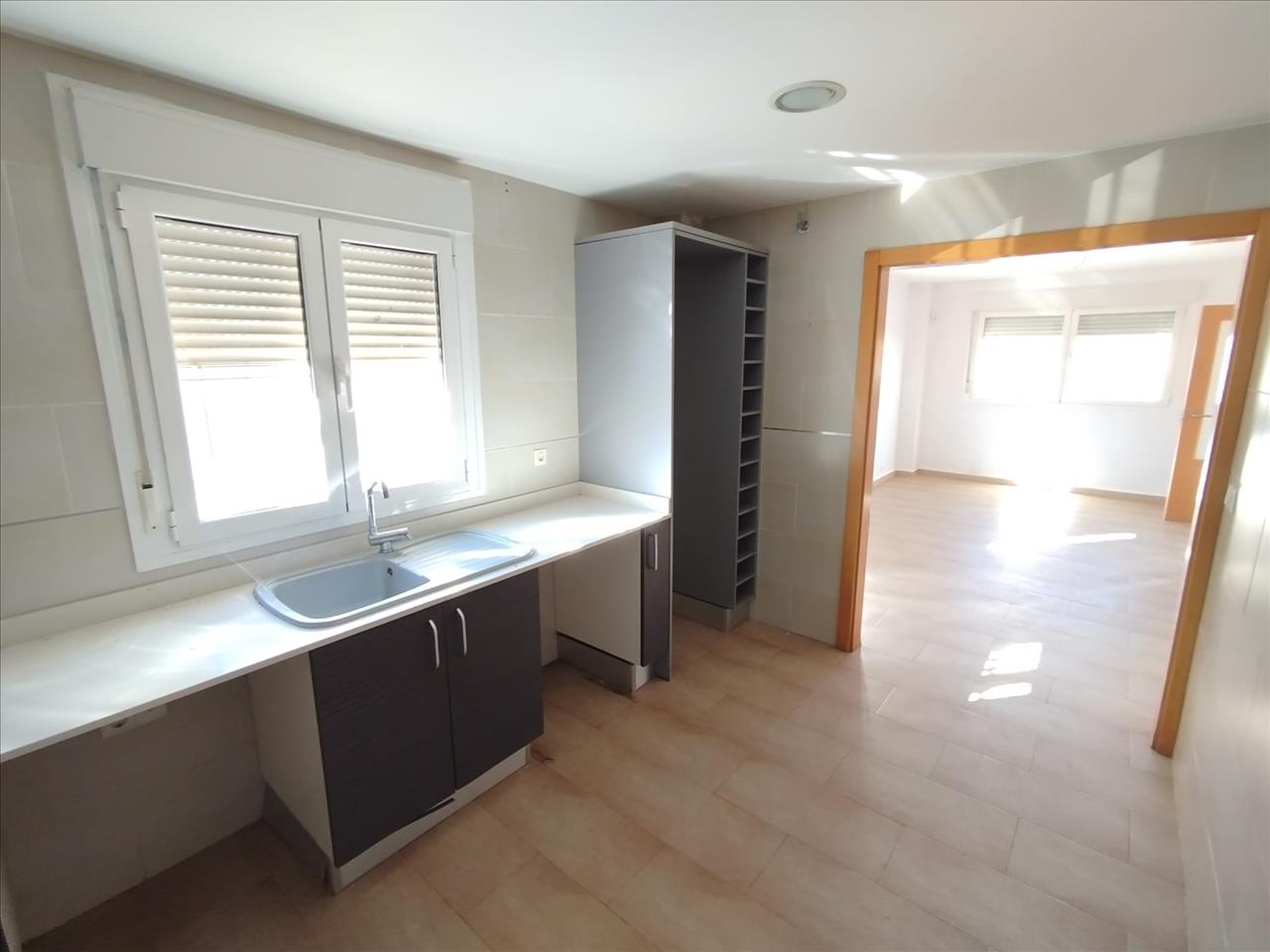 Casa en venta en Requena Valencia Número 6