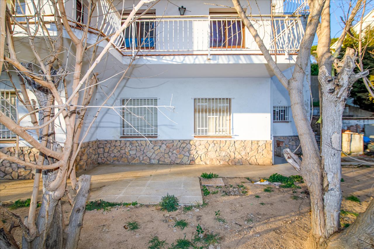 Casa en venta en Vidreres Girona Número 31