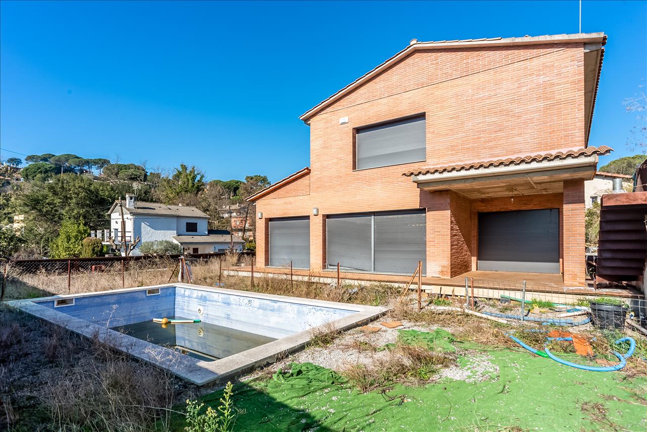 Casa en venta en Riells i Viabrea Girona Número 0