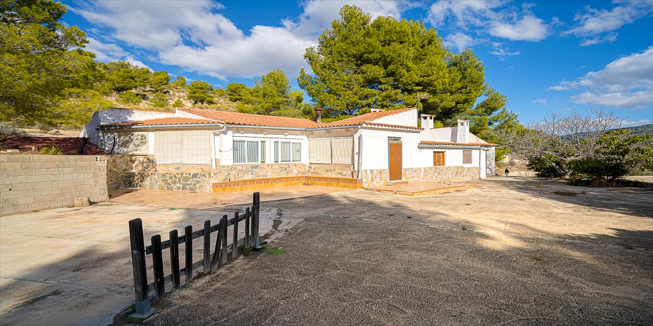 Casa en venta en Petrer Alicante Número 0