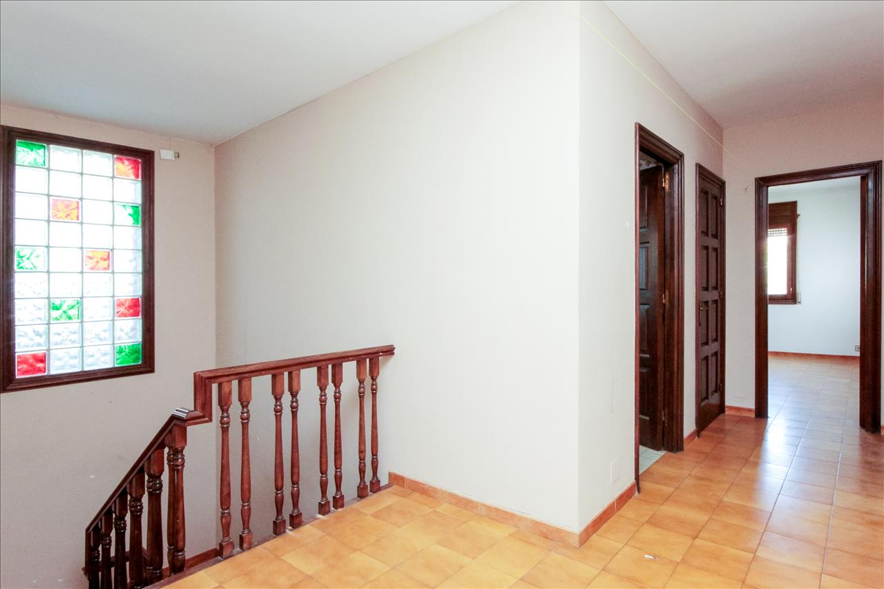 Casa en venta en Corbera de Llobregat Barcelona Número 7
