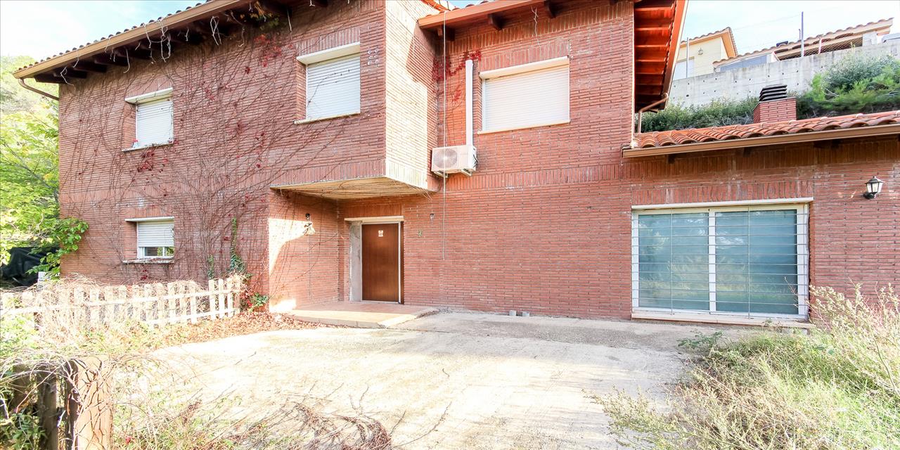 Casa en venta en Corbera de Llobregat Barcelona Número 12