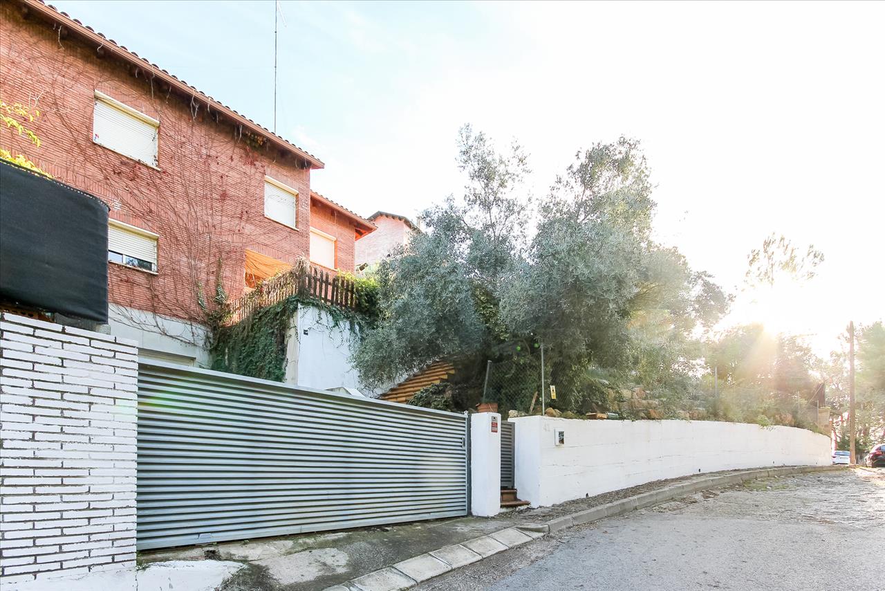 Casa en venta en Corbera de Llobregat Barcelona Número 0