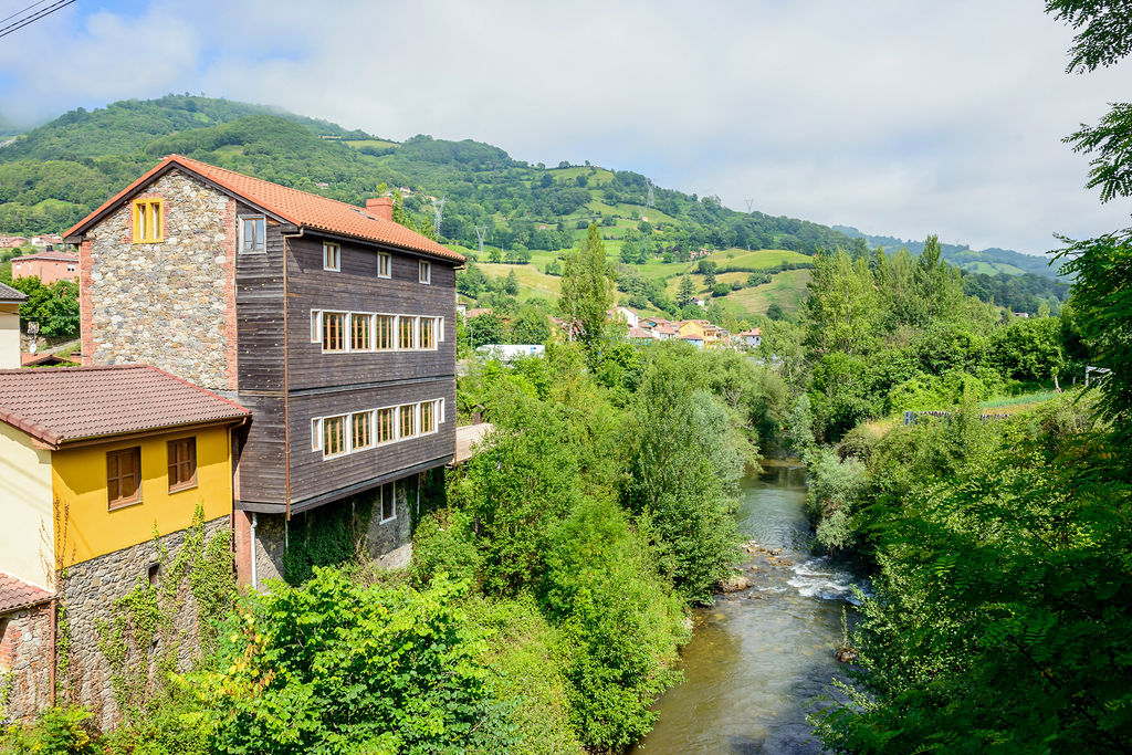Casa en venta en Lena Asturias Número 11