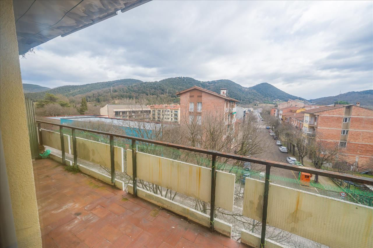 Piso en venta en Olot Girona Número 19