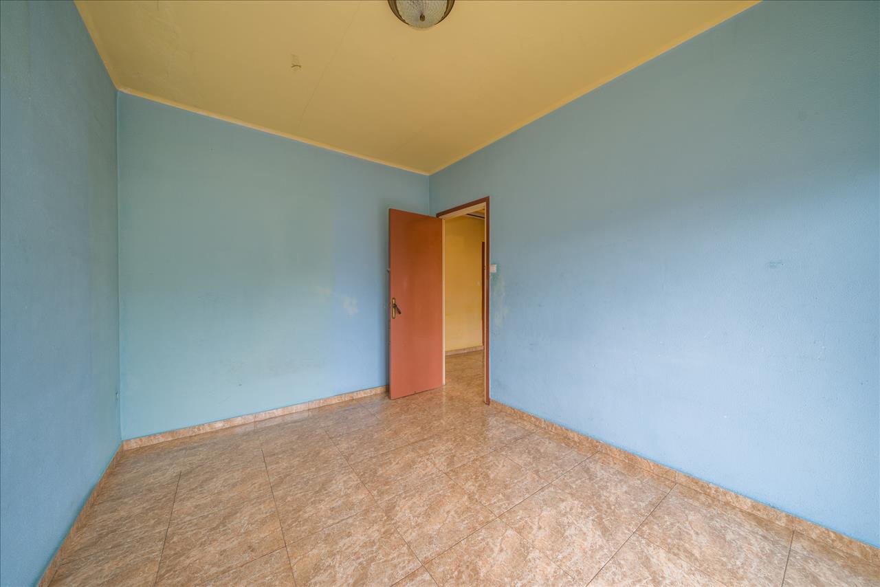 Piso en venta en Olot Girona Número 12