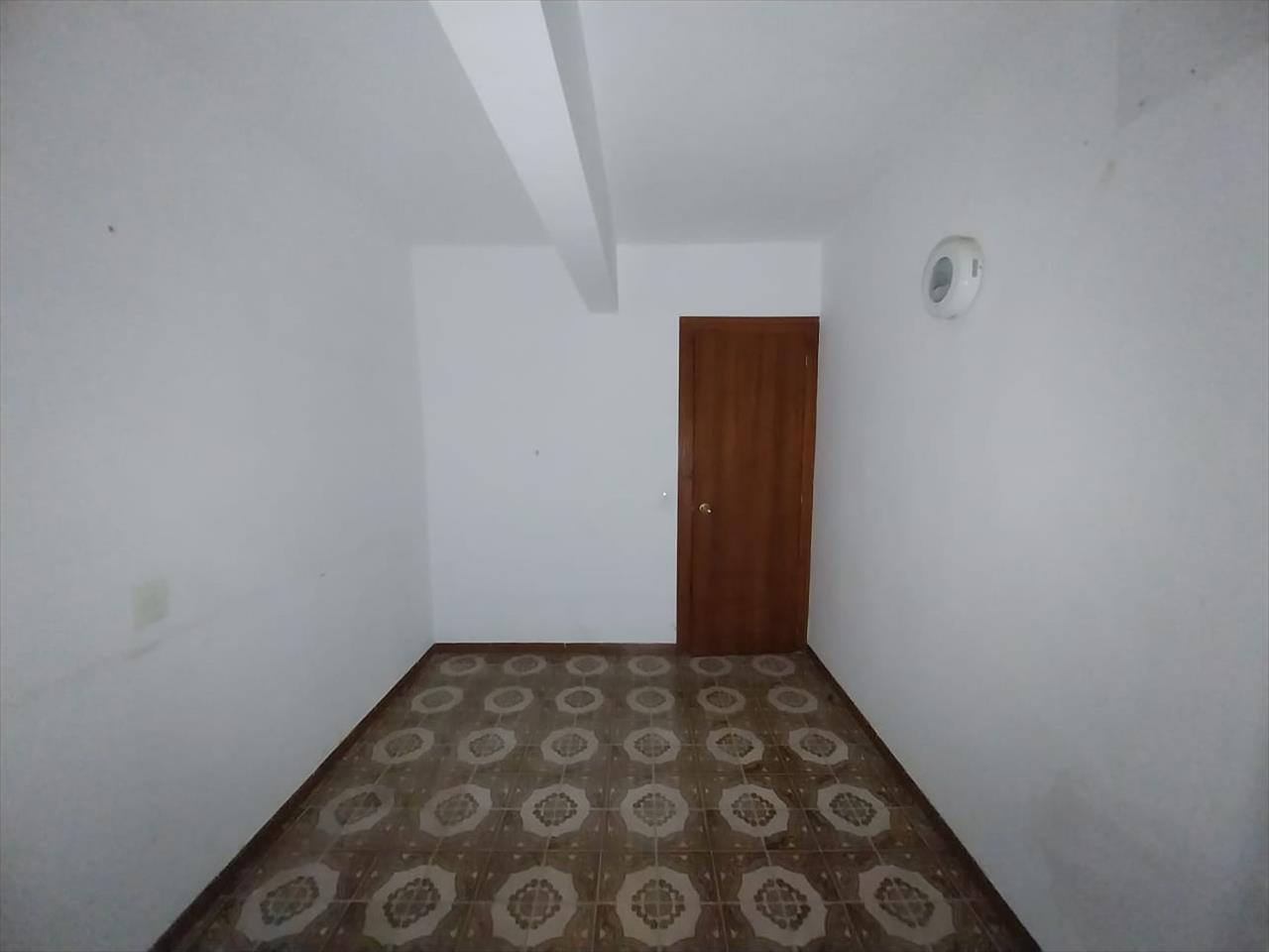 Piso en venta en Deltebre Tarragona Número 5