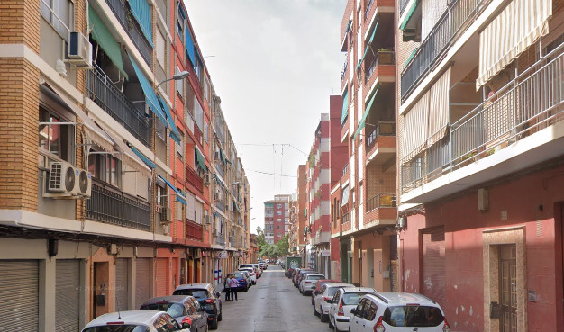 Piso en venta en Benetússer Valencia Número 0