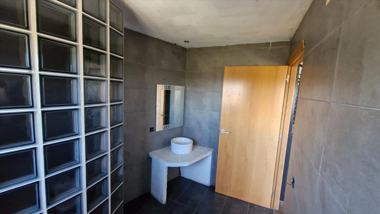 Casa en venta en Corbins Lleida Número 12
