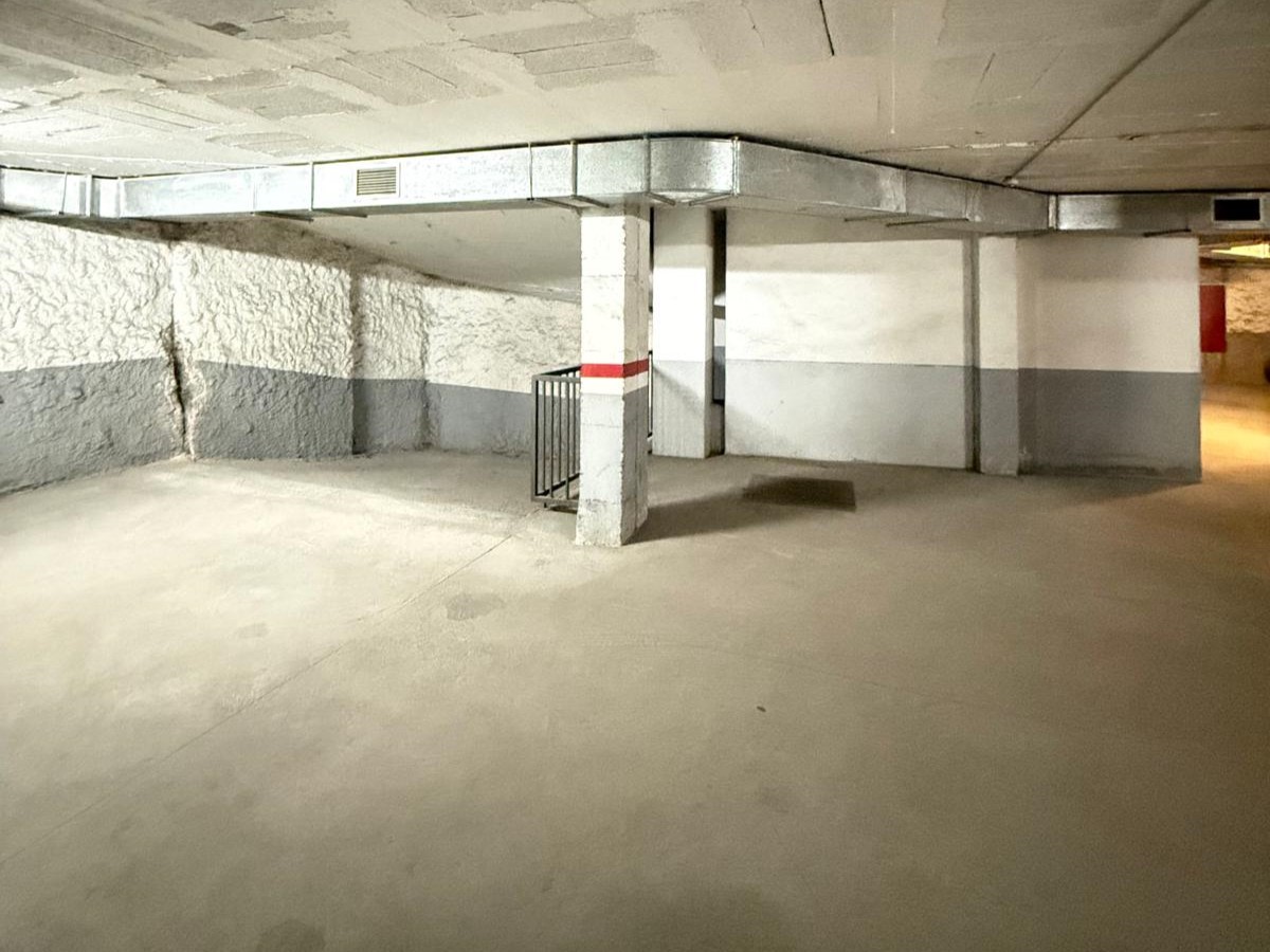 Parking en venta en Rubí Barcelona Número 3