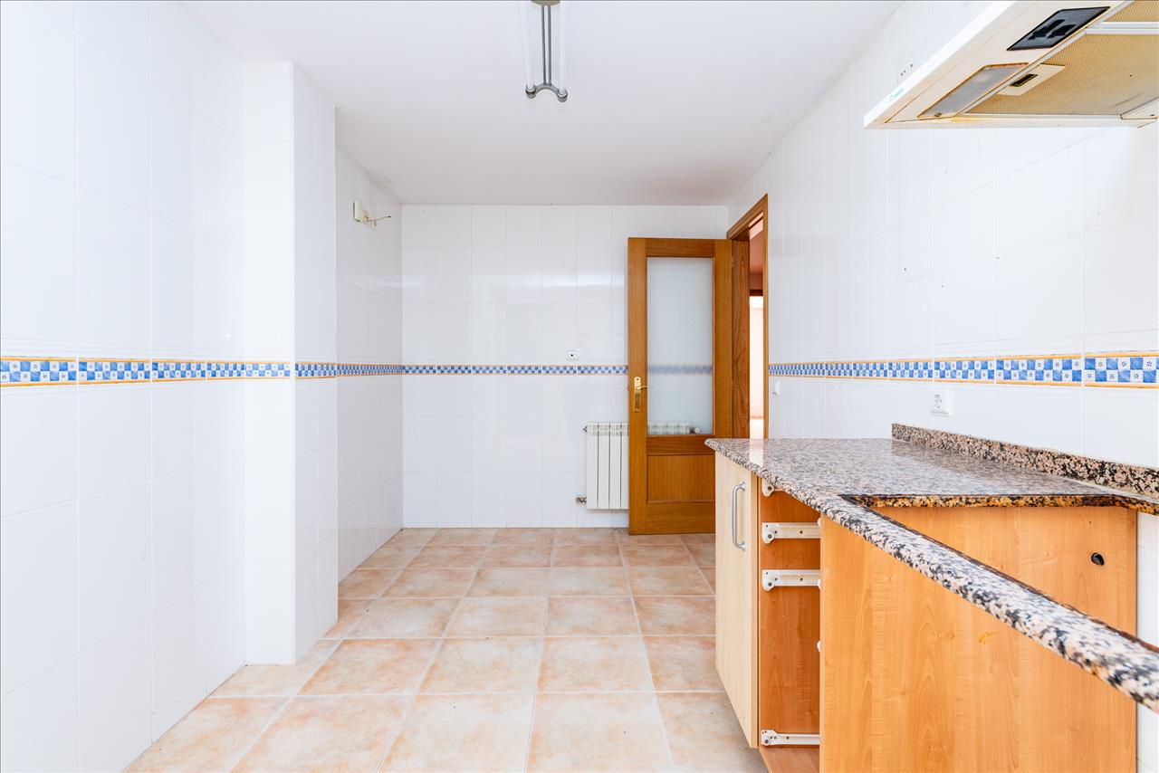 Piso en venta en Onda Castellón Número 16