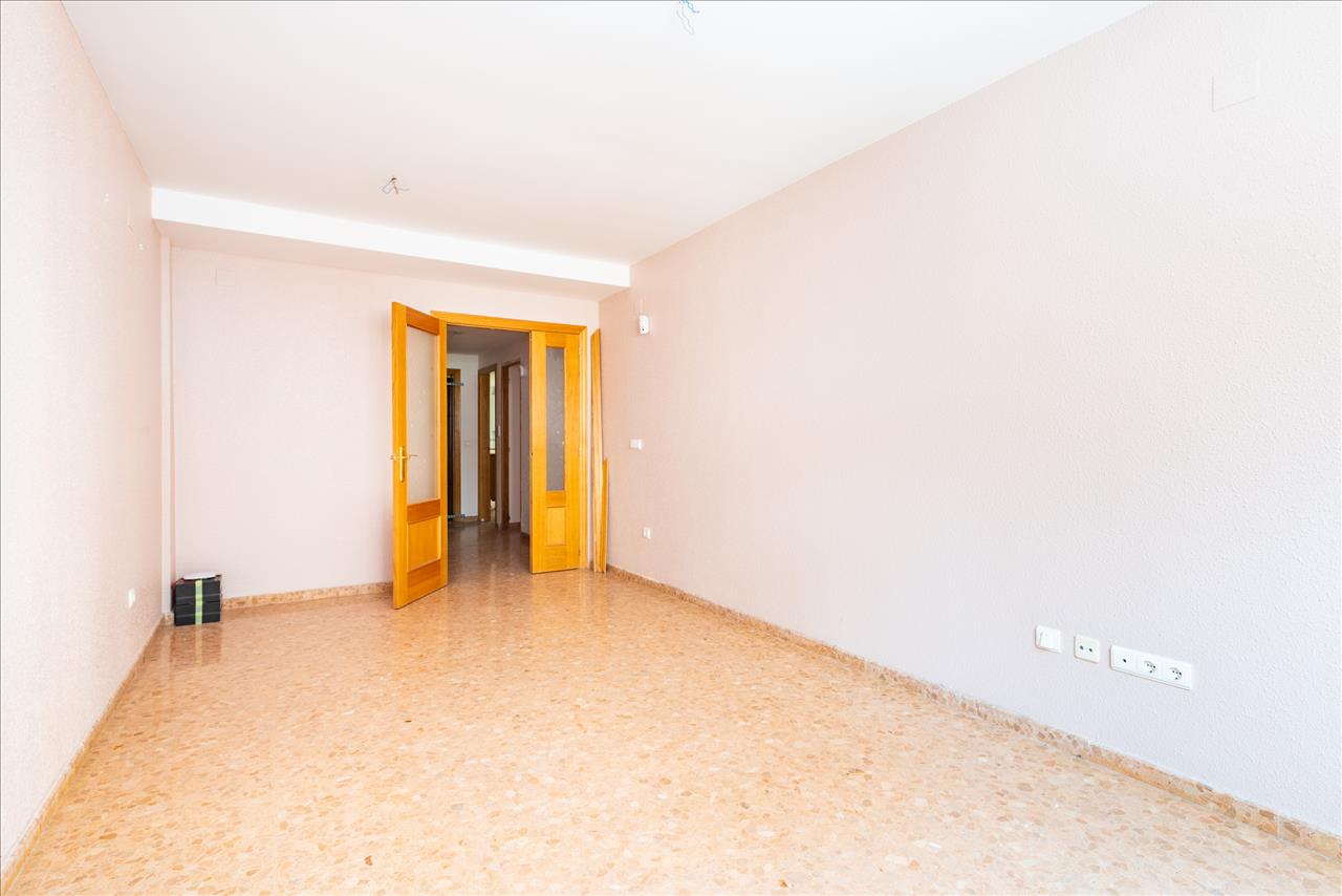 Piso en venta en Onda Castellón Número 2